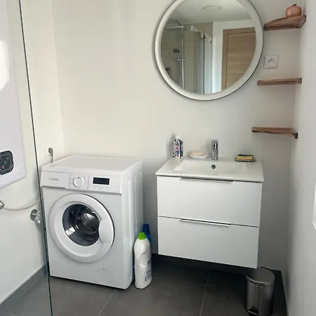 Le Petit Nouveau Avec Jardin דירה