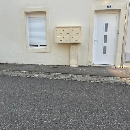 Apartamento Le Petit Nouveau Avec Jardin Pont-à-Mousson
